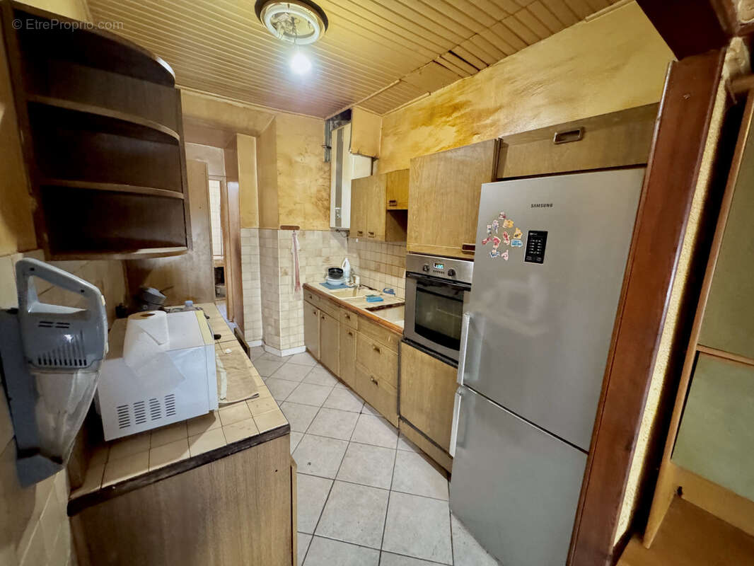 Appartement à MARSEILLE-5E