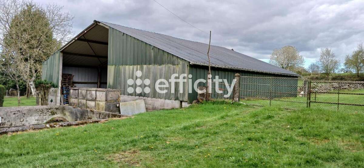 Maison à SAINT-SEVER-CALVADOS