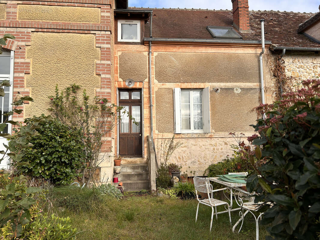 Maison à CHITRAY