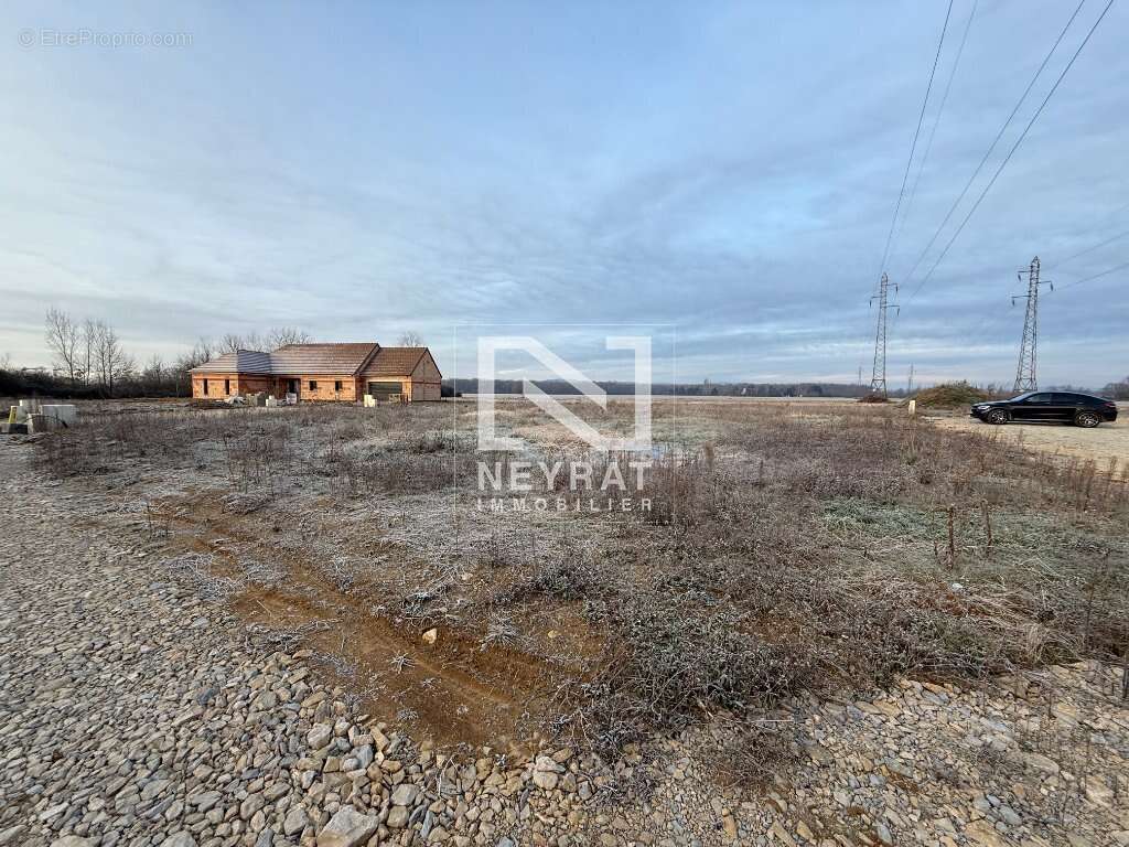 Terrain à CHATENOY-LE-ROYAL