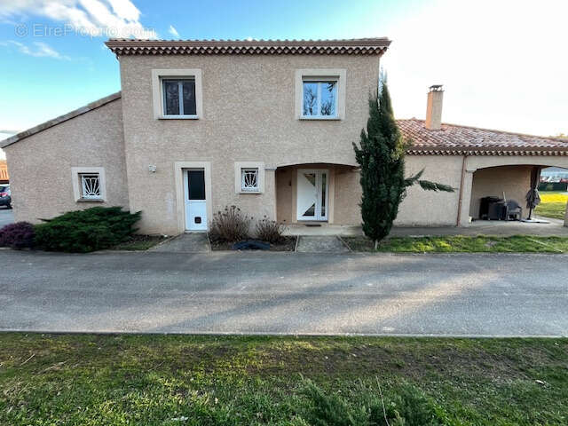 Maison à SAINT-ROMAIN-D'AY