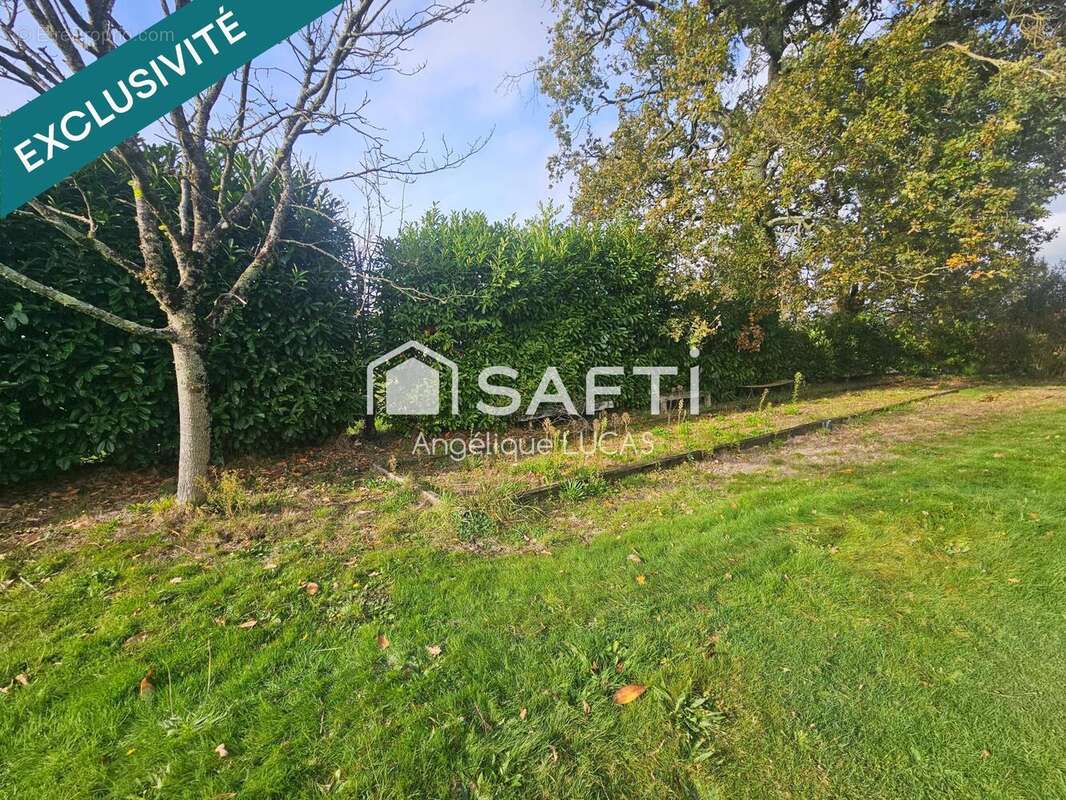 Photo 8 - Terrain à LA CHAIZE-LE-VICOMTE