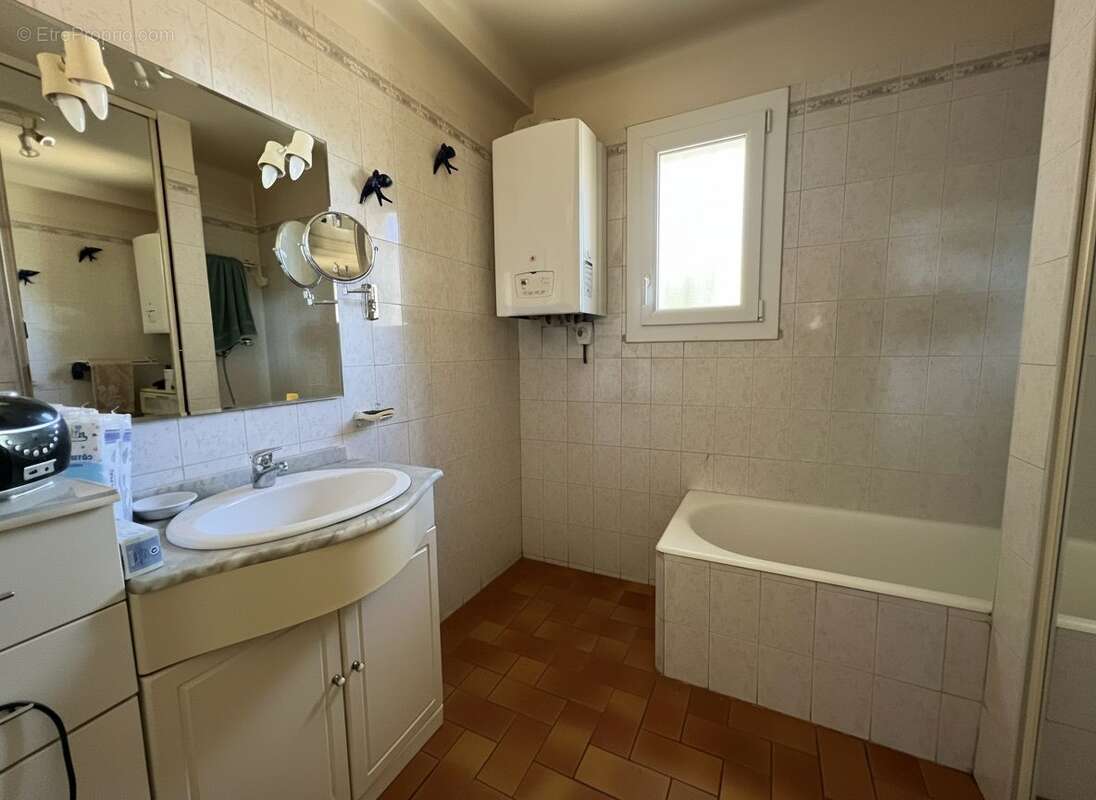 Rdc - Maison à GAREOULT