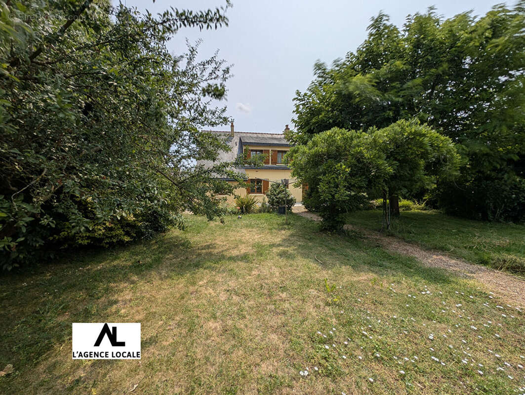 Maison à LES PONTS-DE-CE