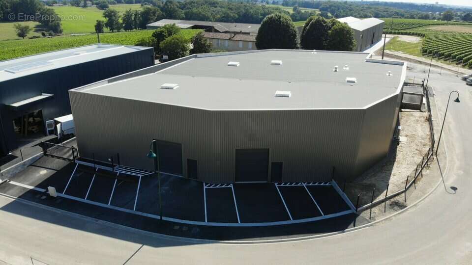 Commerce à POMPIGNAC