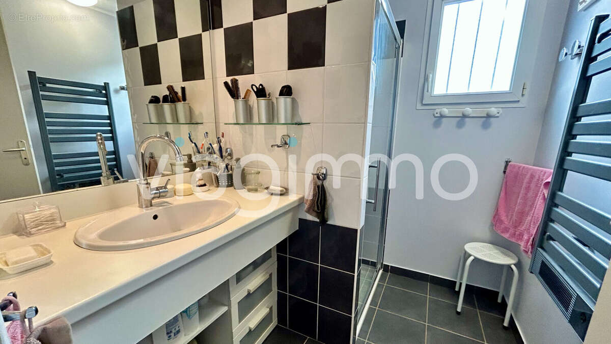 Maison à COMMEQUIERS