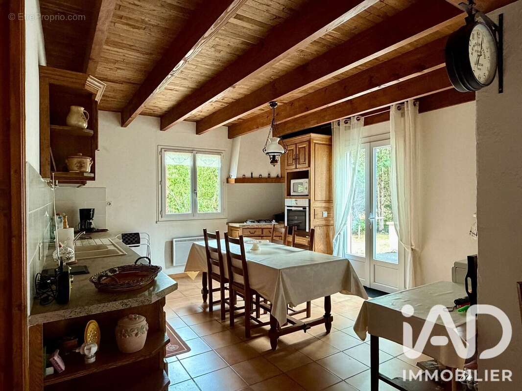 Maison 104 m² à Mansle  - photo 4