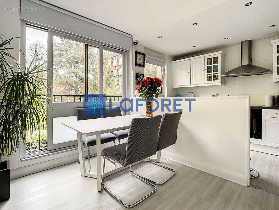 Appartement à LE CHESNAY