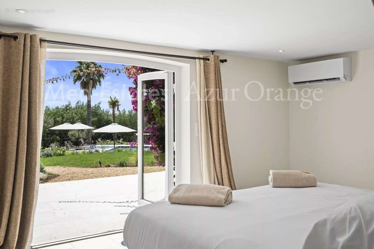 Élégante villa provençale rénovée avec vue mer – Domaine privé à Grimaud - photo 24