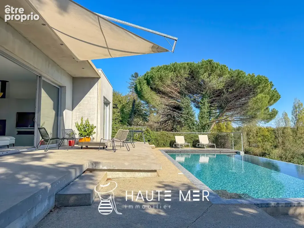 CHÊNE - Maison contemporaine lovée dans un écrin de verdure - photo 2