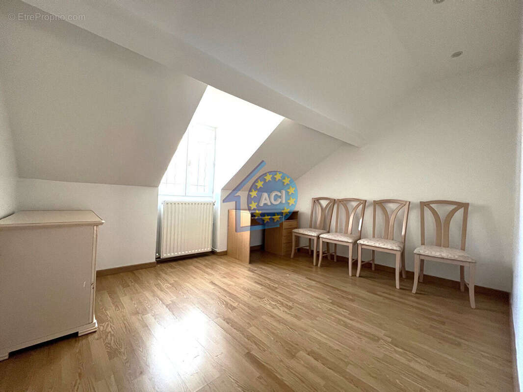 Maison à MANTES-LA-JOLIE