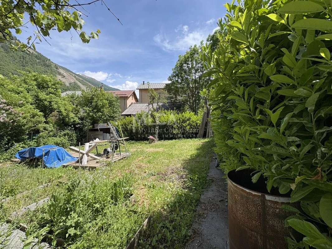 Maison à SAINT-ETIENNE-DE-TINEE