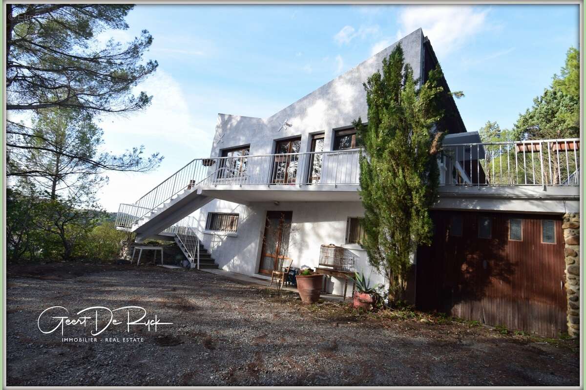 Dpt Aude (11), à vendre LIMOUX maison P6 avec vue panoramique, 5000 m² de terrain et fort potentiel d'investissement - photo 2