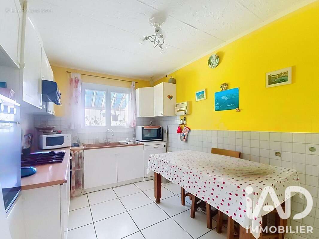 Maison 97 m² à Beziers  - photo 4