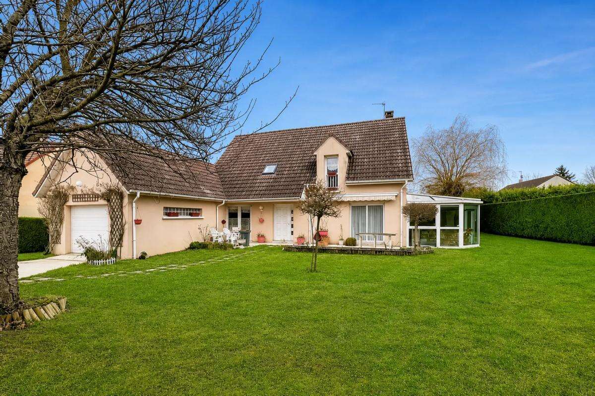 Spacieuse maison 5 pièces, 164 m² à Maillot - photo 3