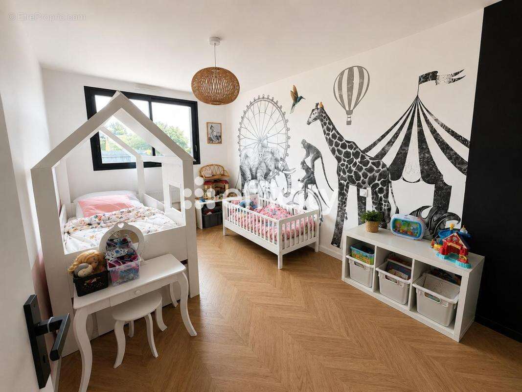 Maison 150 m² à Saint-Erblon  - photo 8