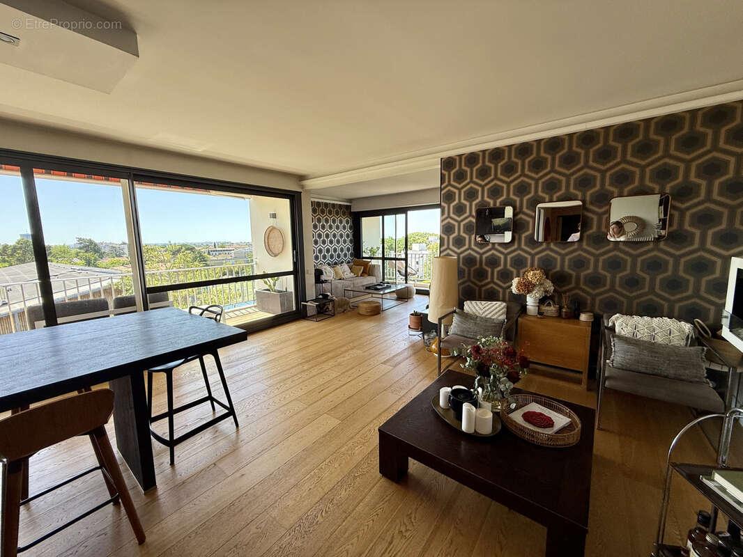 Appartement à BORDEAUX