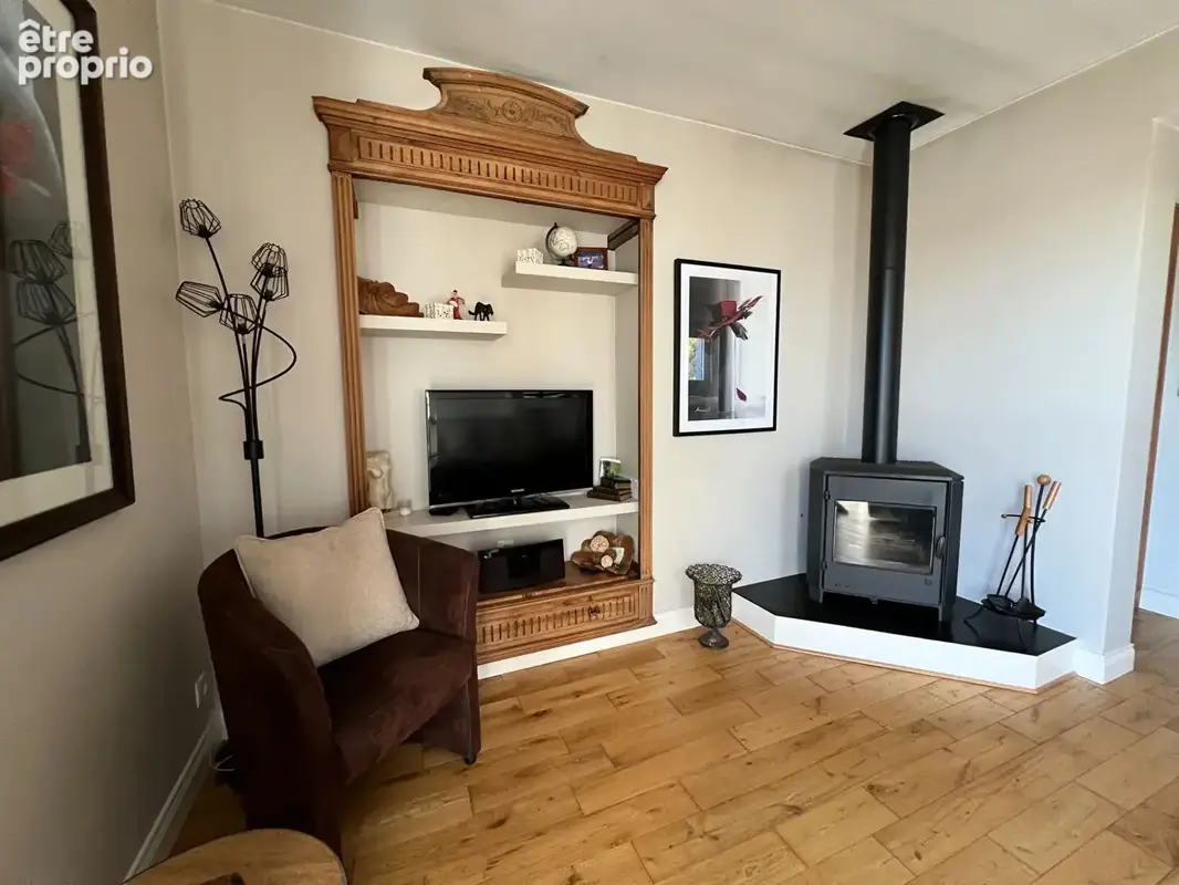 Maison entièrement restaurée avec vue exceptionnelle sur les hauteurs. - photo 11