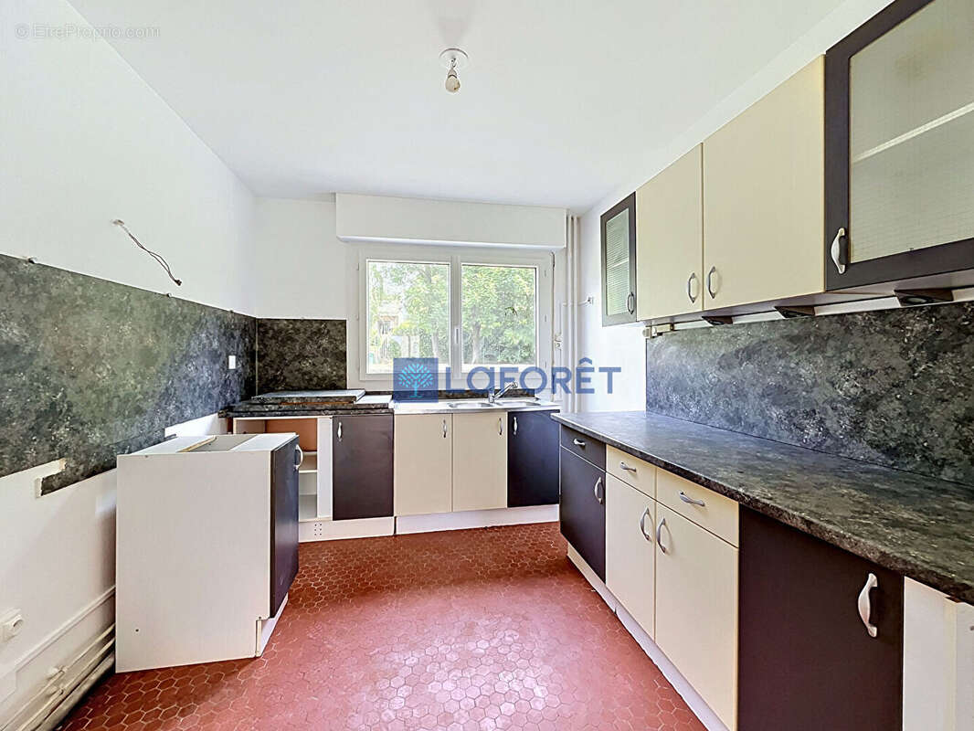 Appartement à SAINT-PIERRE-DU-PERRAY