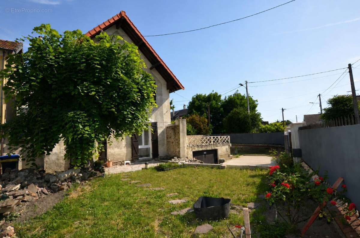 Maison à VILLENEUVE-SAINT-GEORGES
