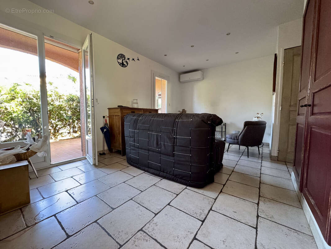 Appartement à LA LONDE-LES-MAURES