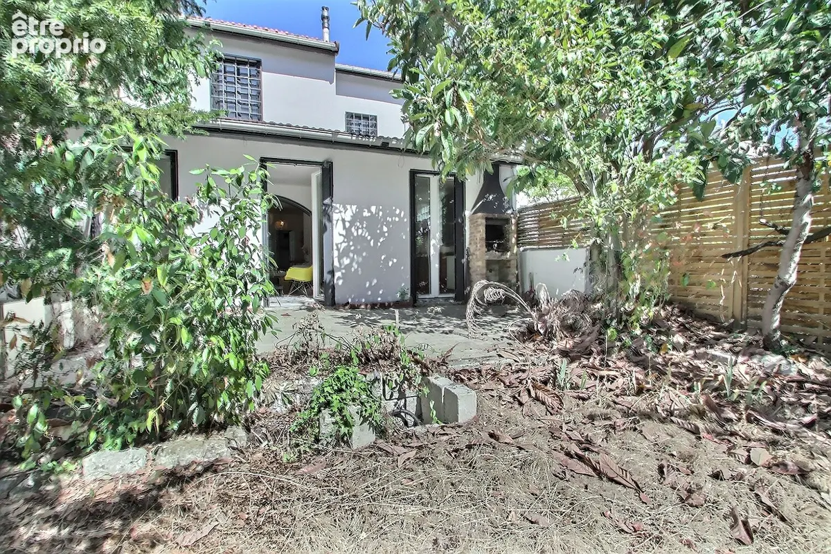 Maison avec jardin, garage et cheminée - photo 9