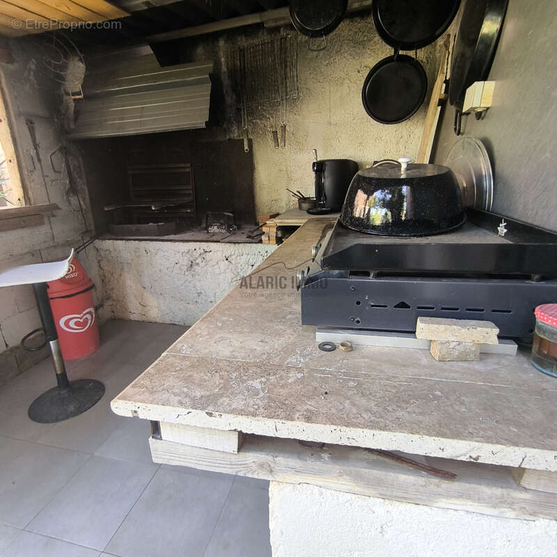 Maison  de charme en pierre avec jardin clos et parking privé - photo 26