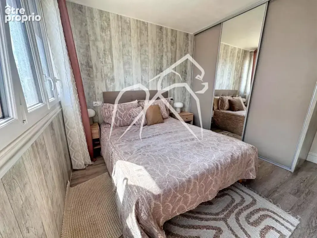 Appartement T4  96m² Balcon Stationnement cave - photo 4
