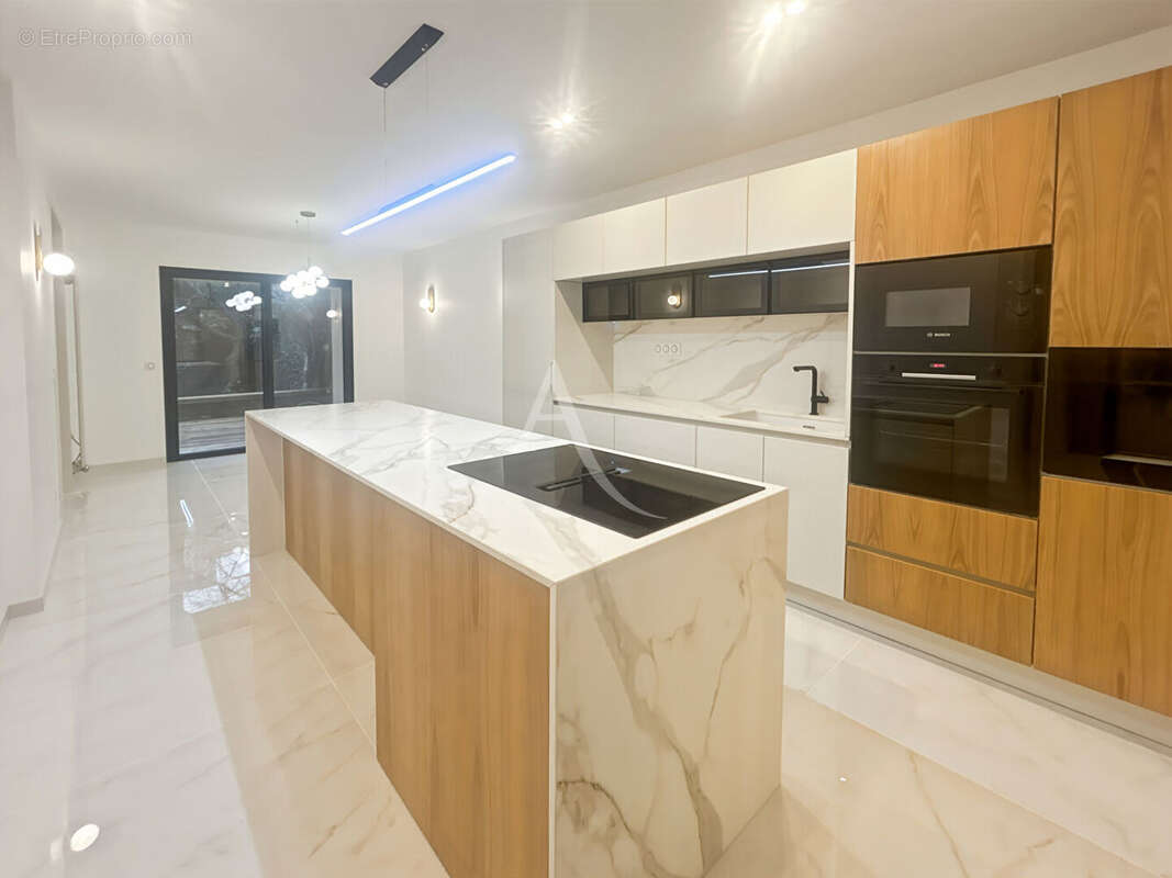 Maison à IVRY-SUR-SEINE