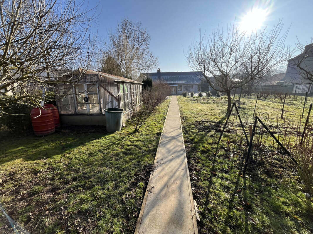 Maison à MAISNIERES