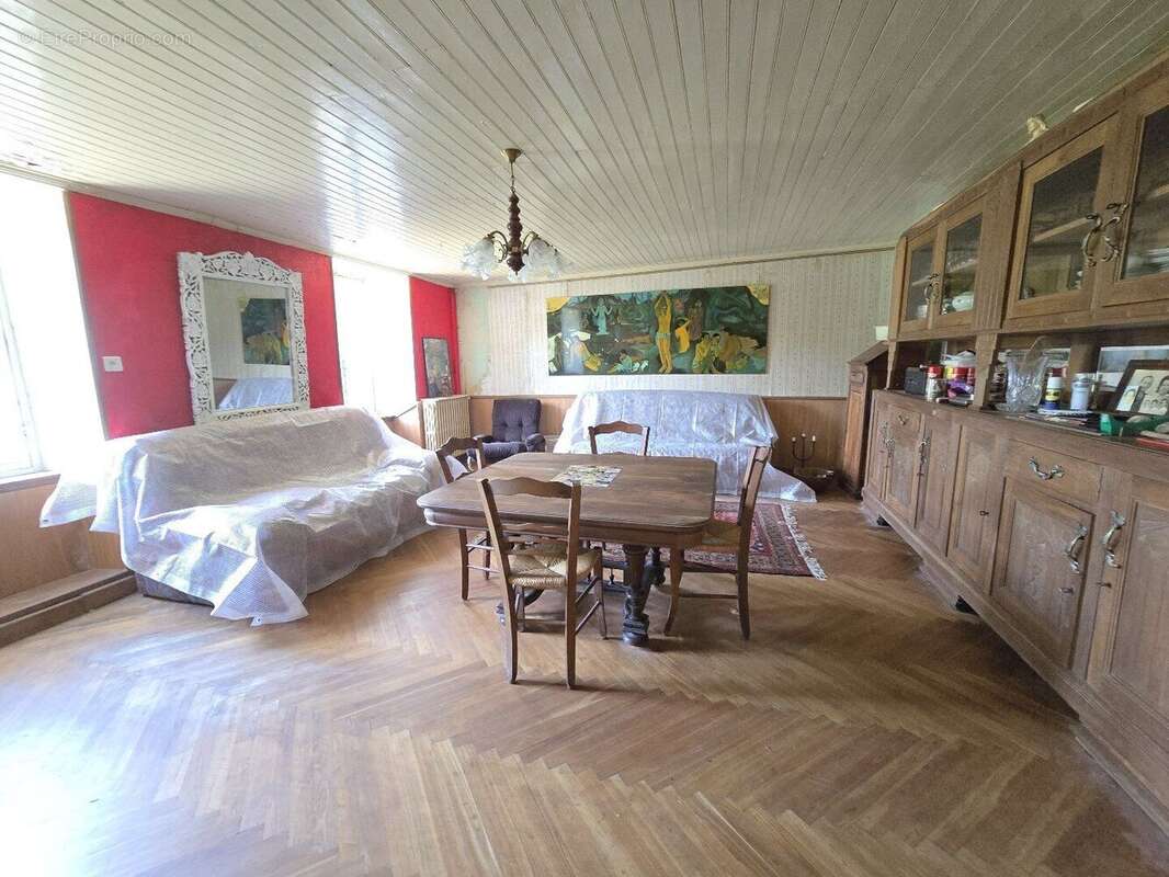 Corps de ferme avec maison, appartement et dépendances - Durenque - photo 7