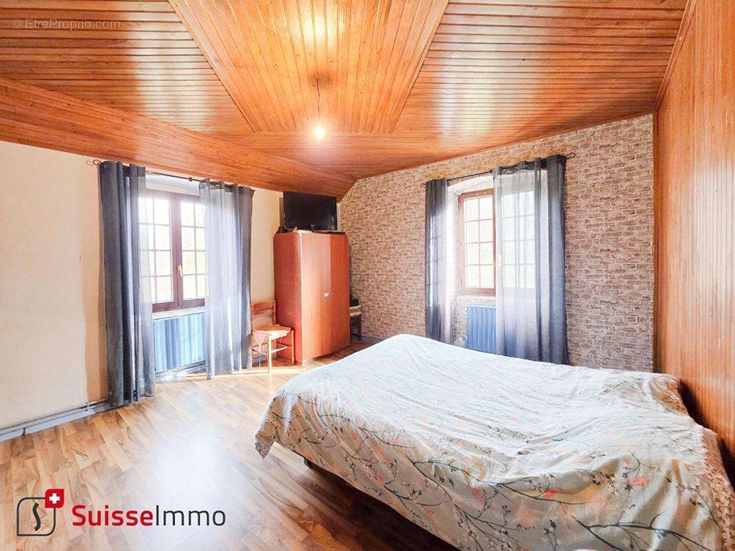 Maison à COURCHATON