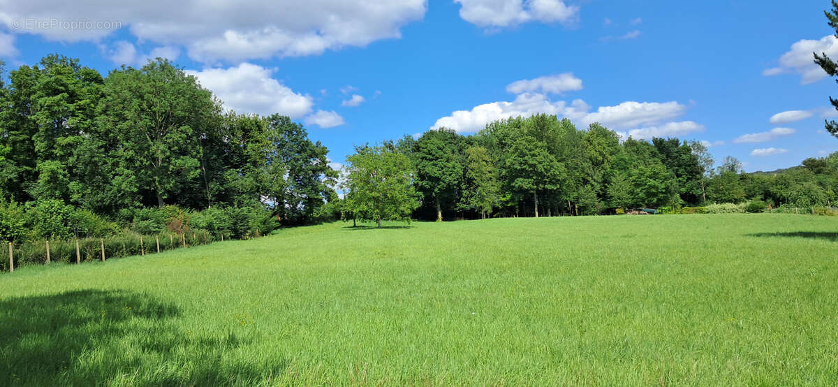 Terrain à SAINT-MICHEL-SUR-TERNOISE