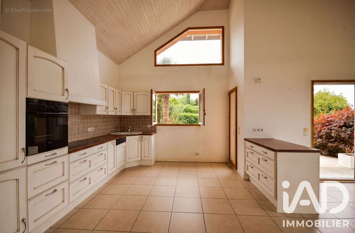 Maison 176 m² à Bossey  - photo 4