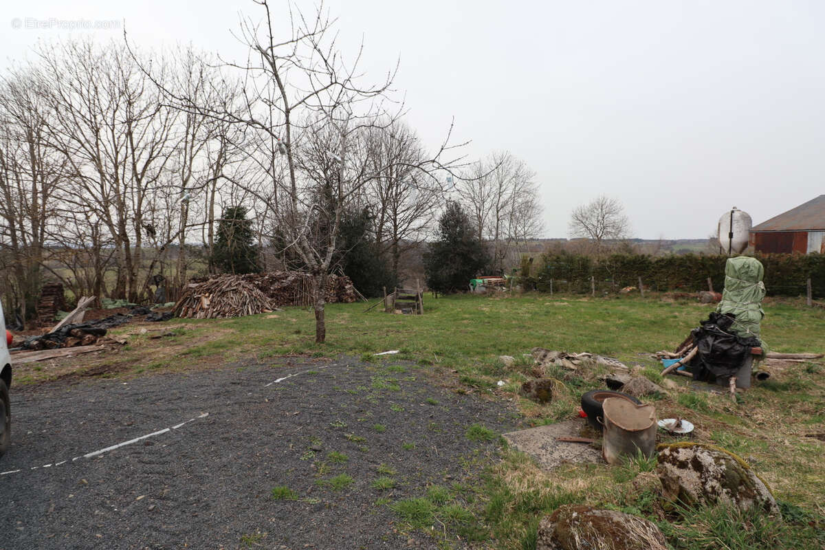 Maison à SAINT-SULPICE