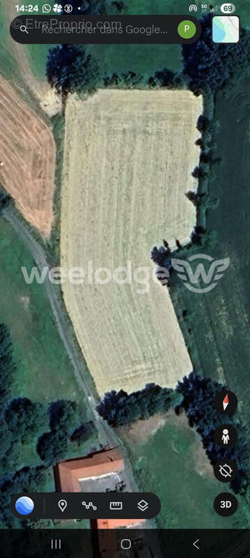 Terrain à LES TOURREILLES