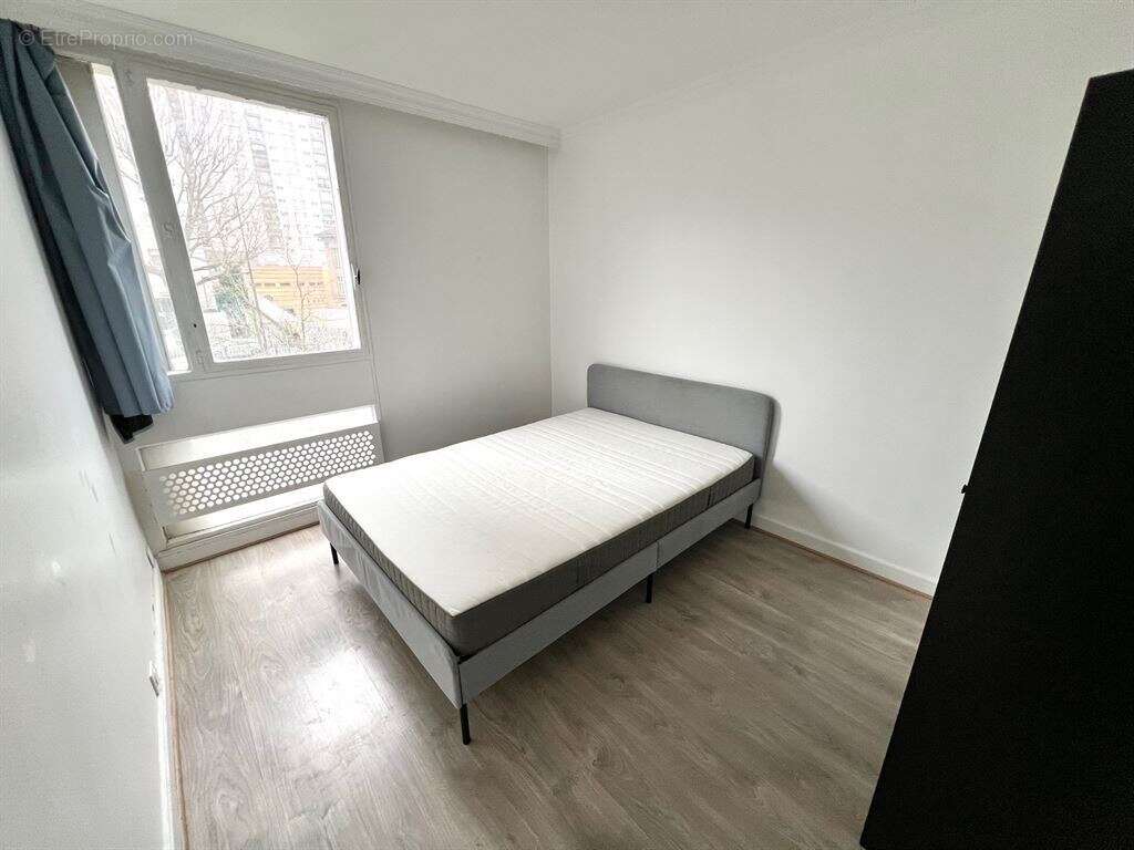 Appartement à PARIS-20E