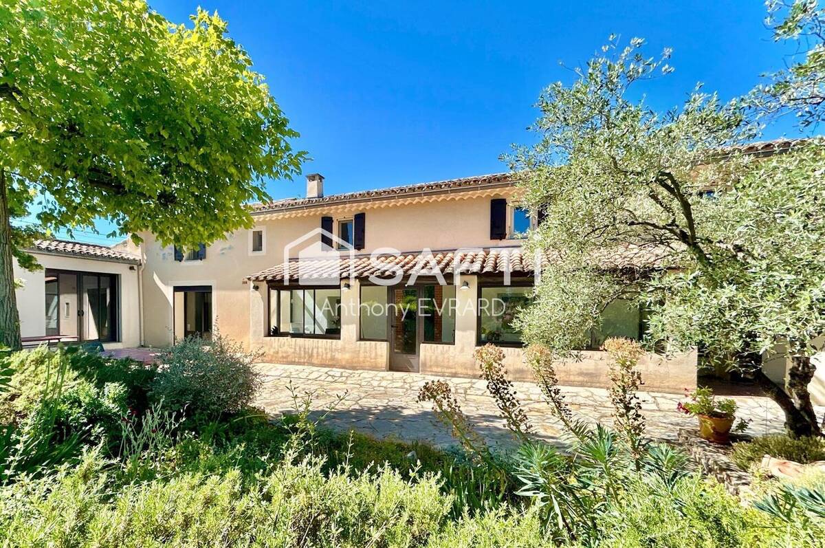Photo 1 - Maison à VAISON-LA-ROMAINE