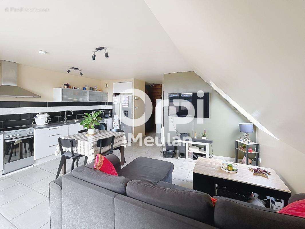Appartement à MEULAN