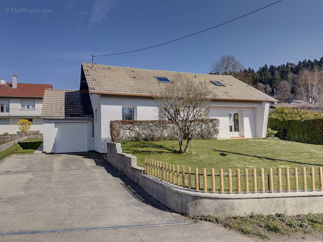 Maison à DAMPRICHARD