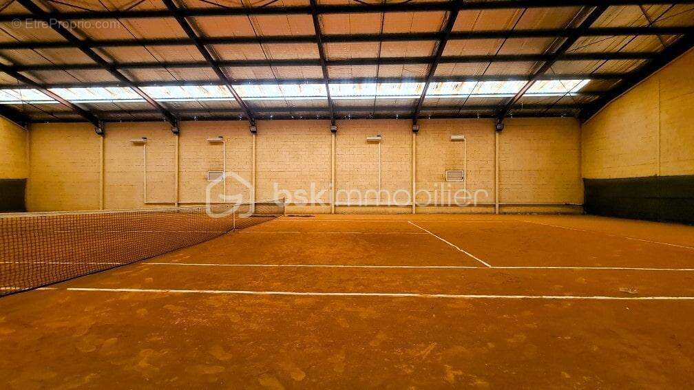 Hangard- Tennis- Club house- Cabanon- Terrain- Port la nouvelle - photo 13