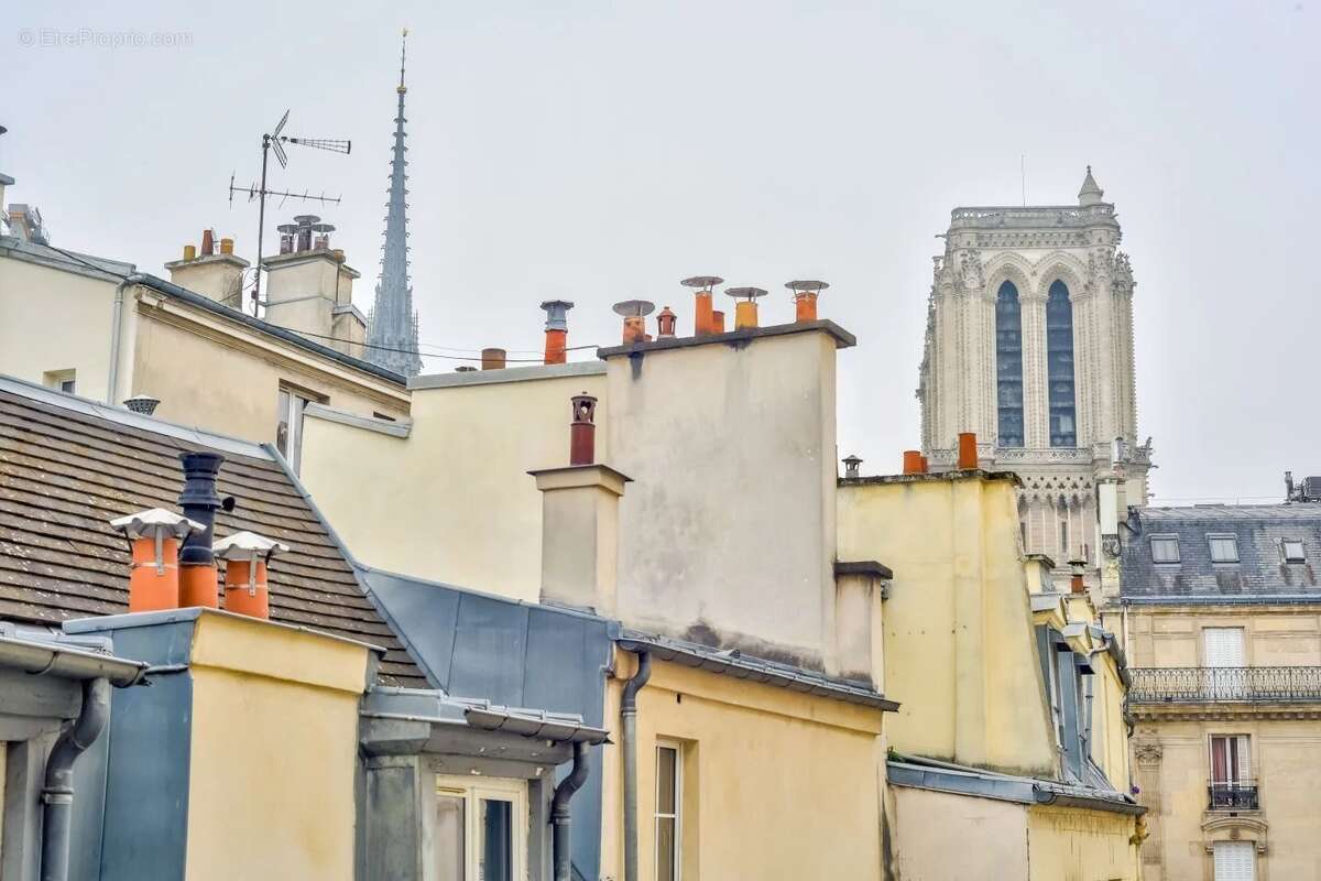 Appartement à PARIS-4E