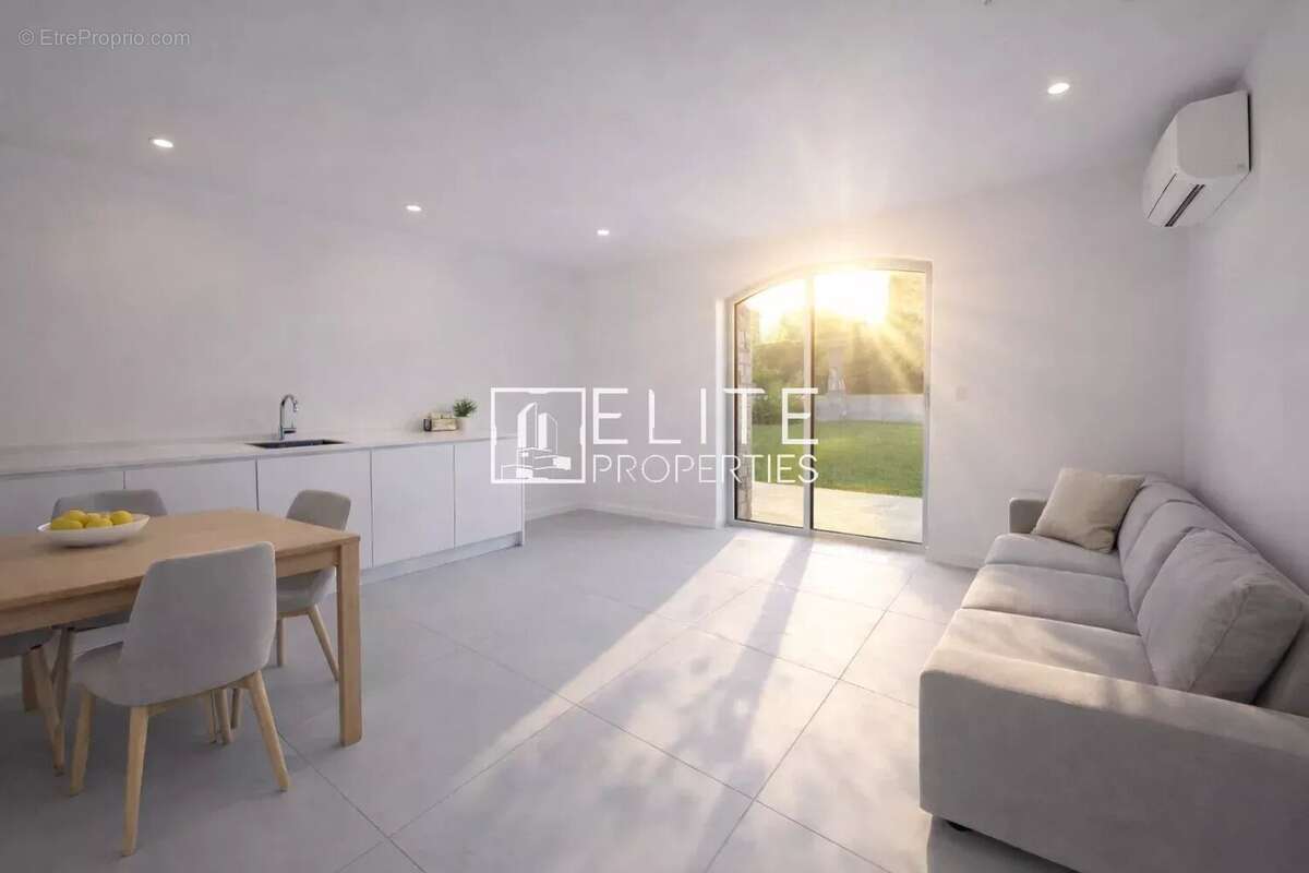 Appartement à MOUANS-SARTOUX