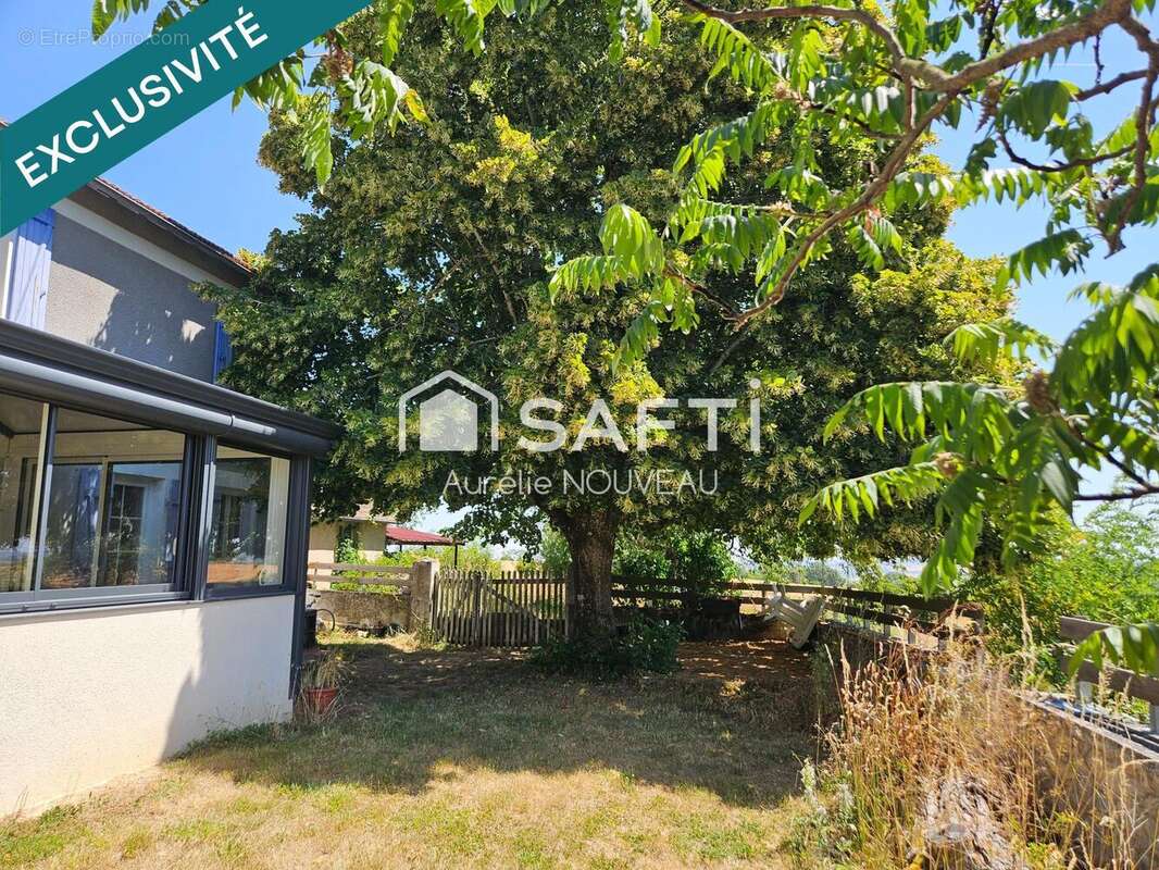 Maison 250 m² à Ebreuil  - photo 3