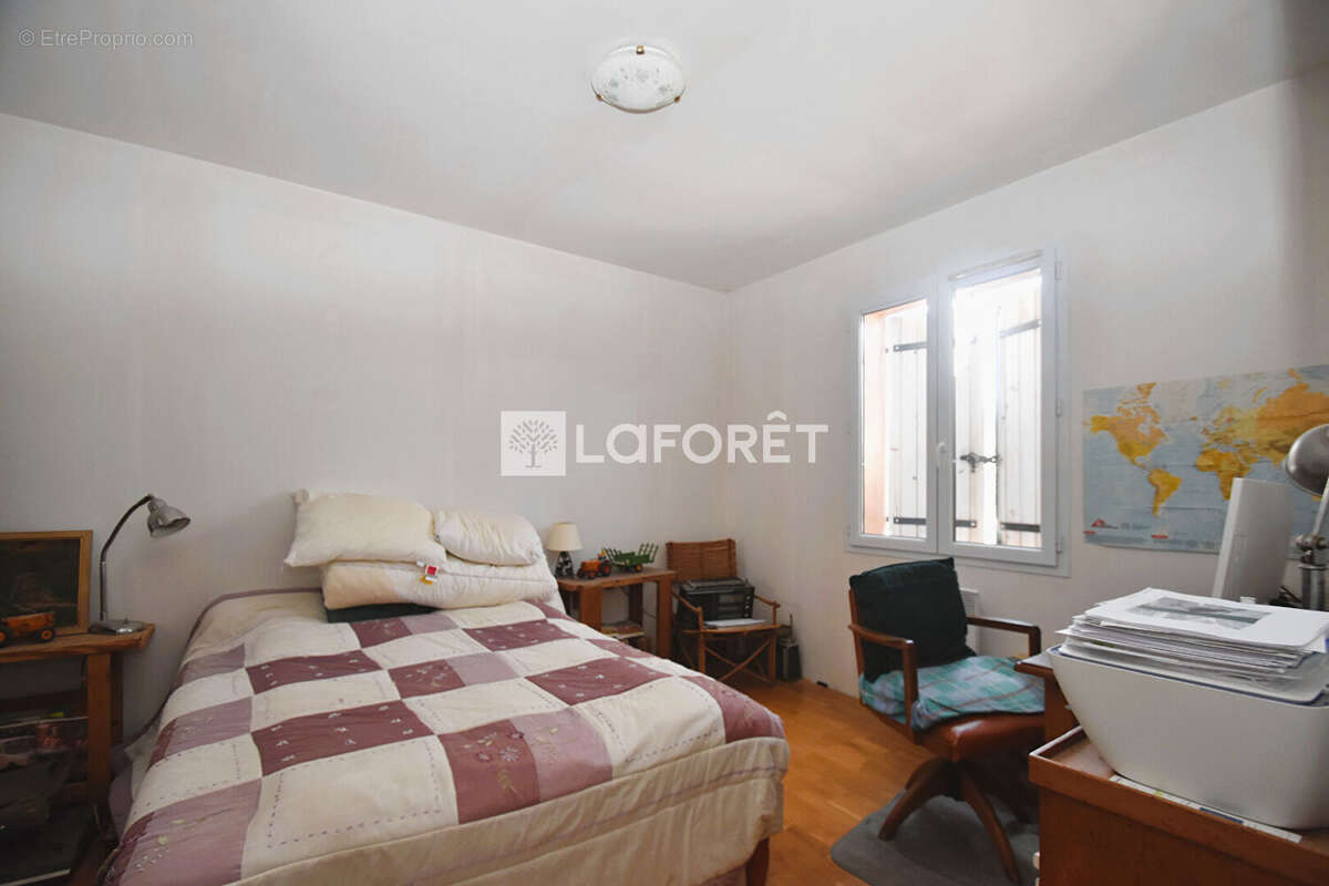 Maison à BAGNOLS-EN-FORET