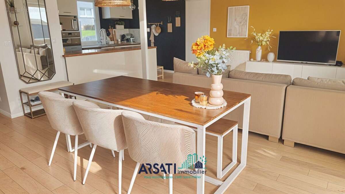 Maison à MONTAUBAN-DE-BRETAGNE