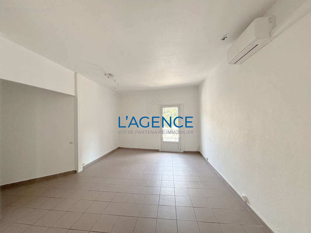 Appartement à HYERES