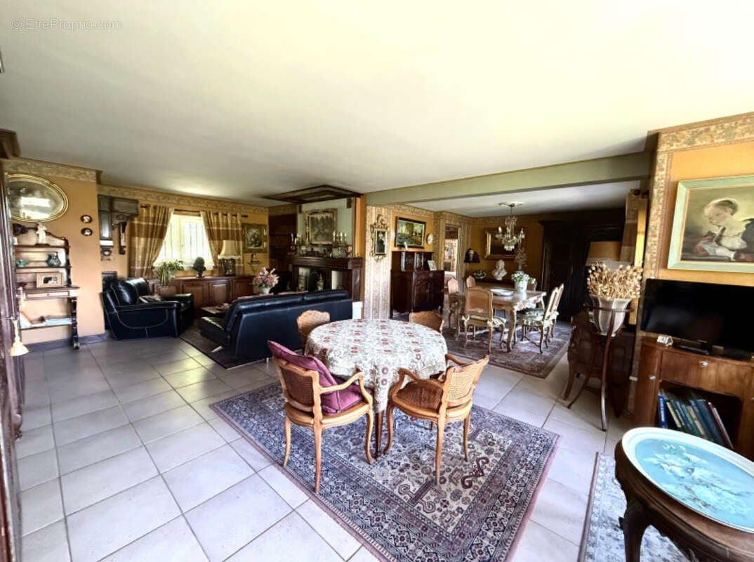 Maison à VILLENEUVE-SUR-BELLOT