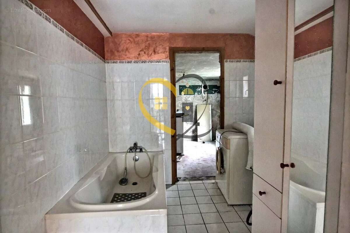 Maison à MEHUN-SUR-YEVRE