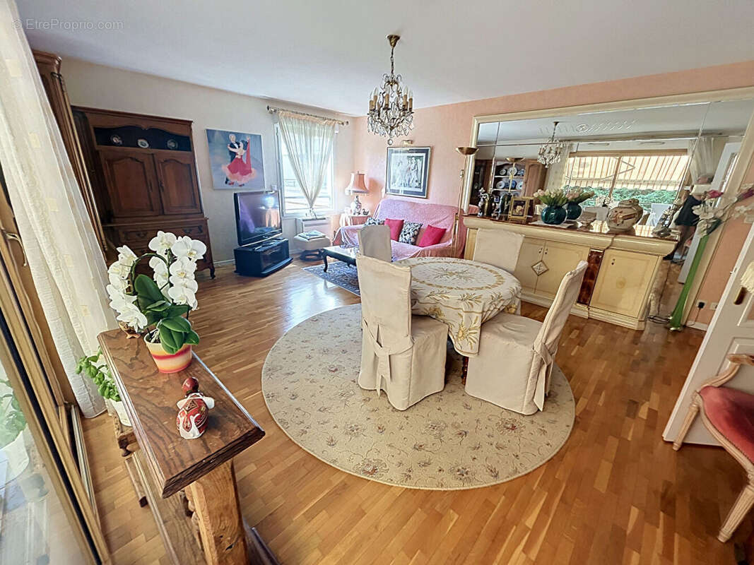 Appartement à CALUIRE-ET-CUIRE